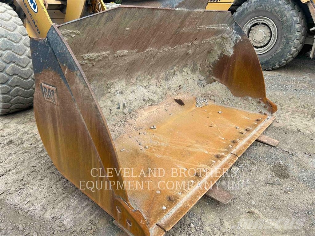 CAT 930K Gumikerekes homlokrakodók