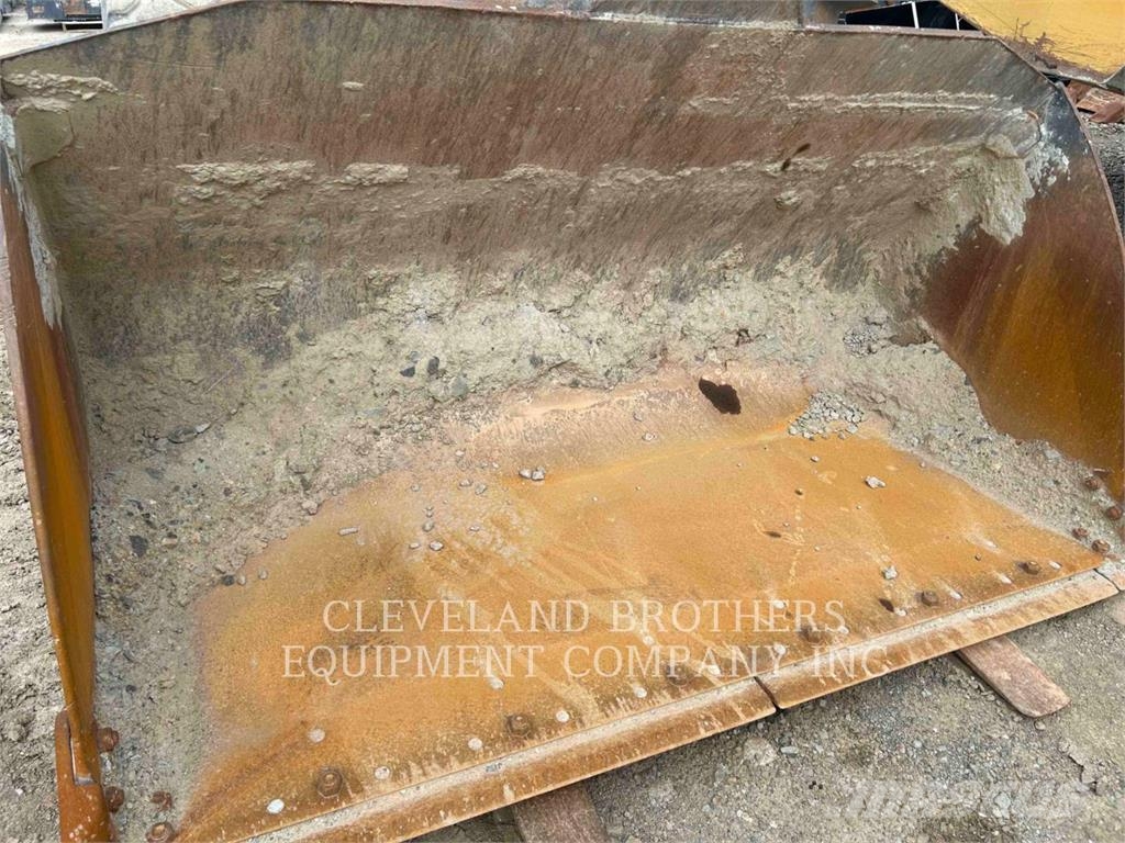 CAT 930K Gumikerekes homlokrakodók