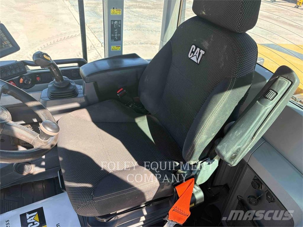 CAT 930M Radlader