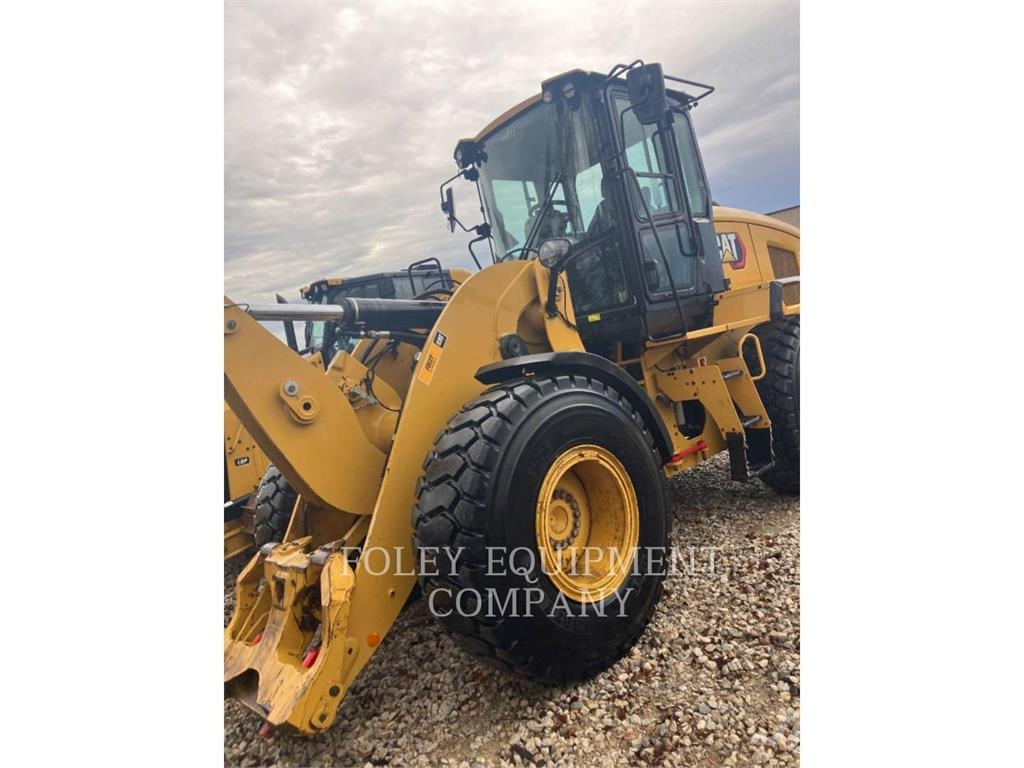 CAT 930M Rataslaadurid