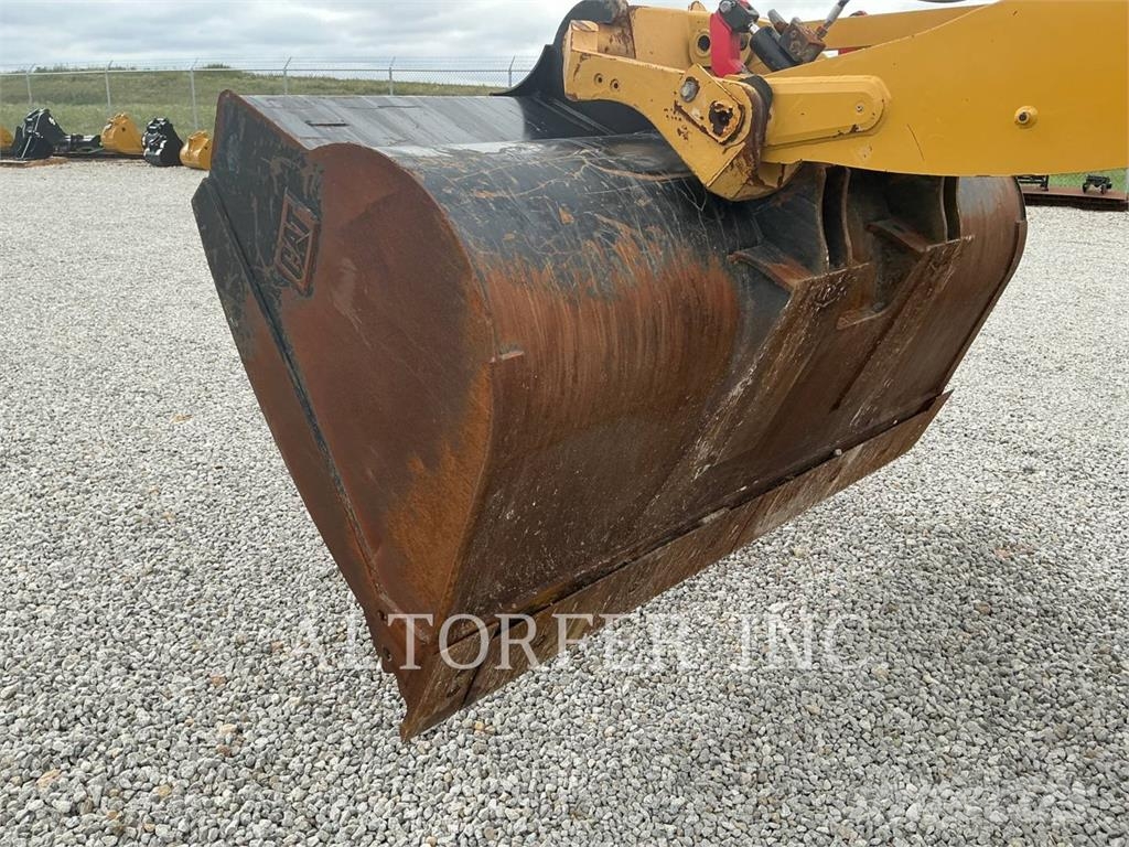 CAT 930M Rataslaadurid