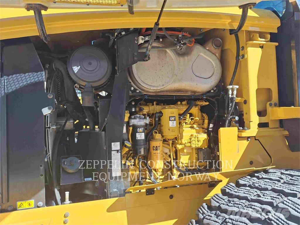 CAT 930M Колесни товарачи