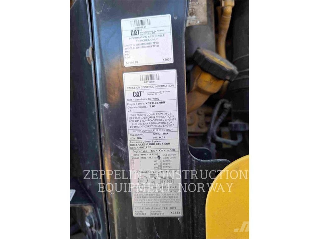 CAT 930M Колесни товарачи