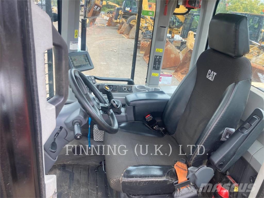 CAT 930M Wheel loaders