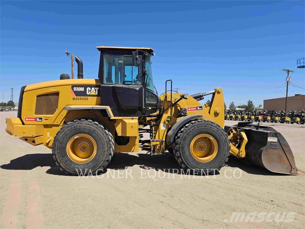 CAT 930M Kolesni nakladalci