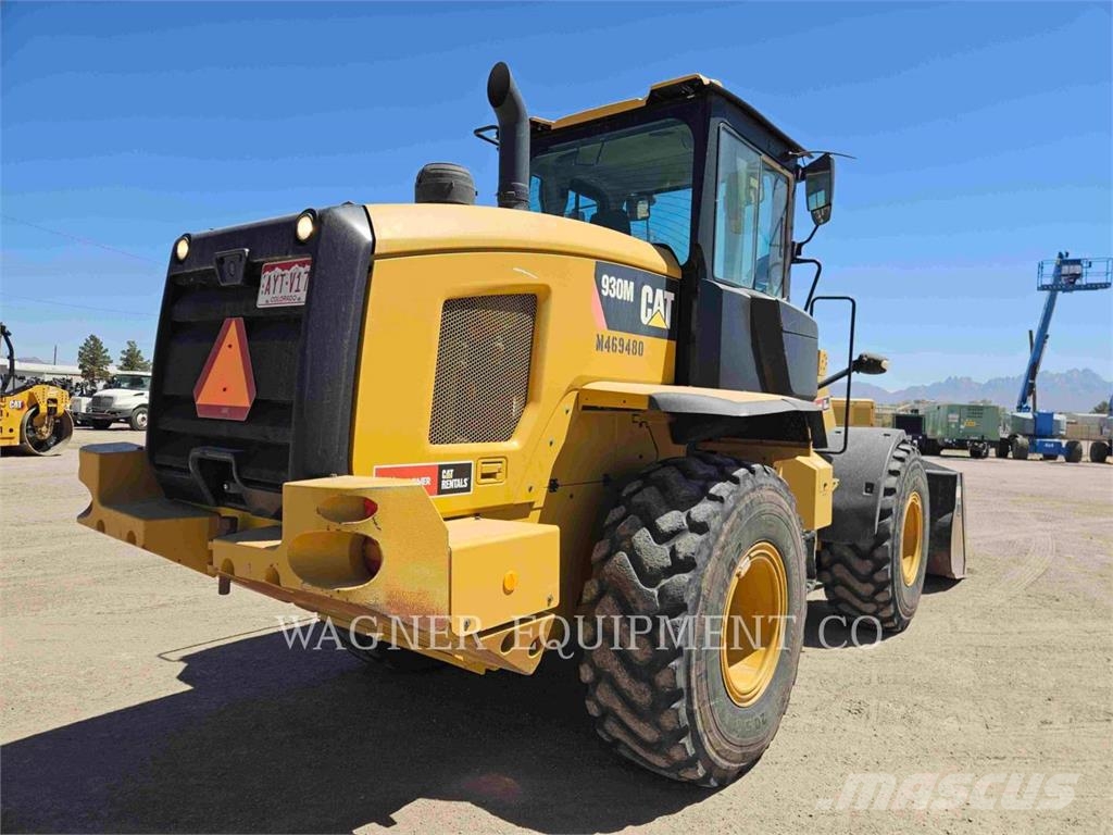 CAT 930M Kolesni nakladalci