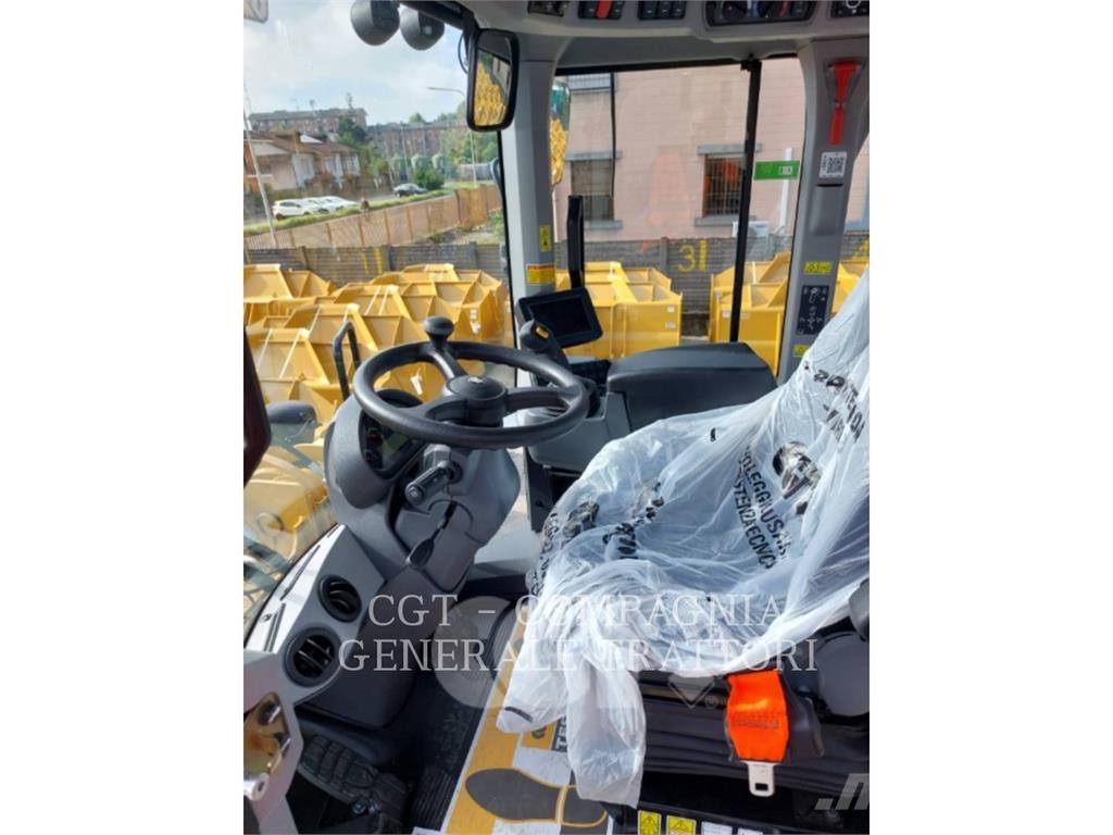 CAT 930M 轮式装载机