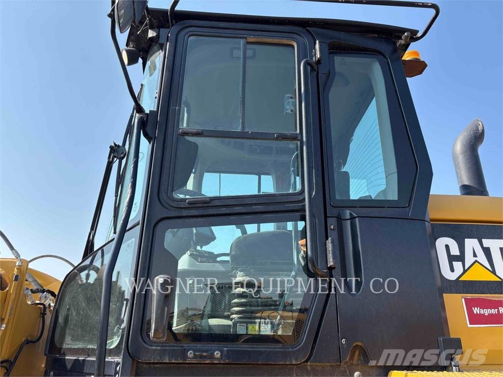 CAT 930M Wheel loaders