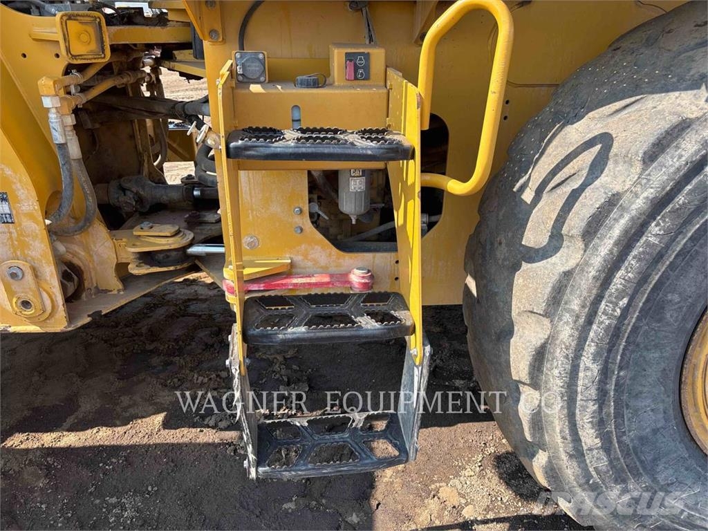 CAT 930M Wheel loaders