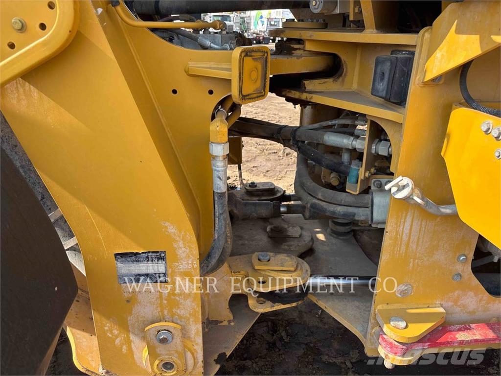 CAT 930M Wheel loaders