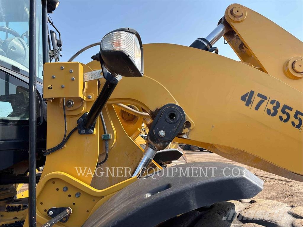 CAT 930M Wheel loaders