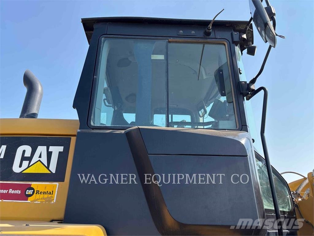 CAT 930M Wheel loaders