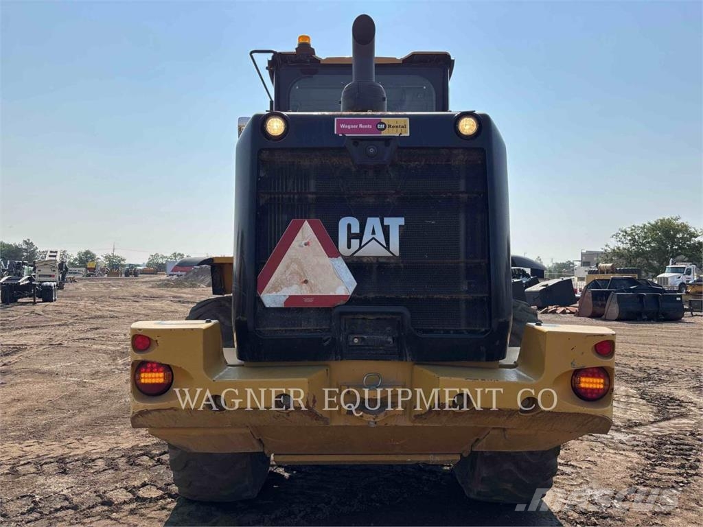 CAT 930M Wheel loaders