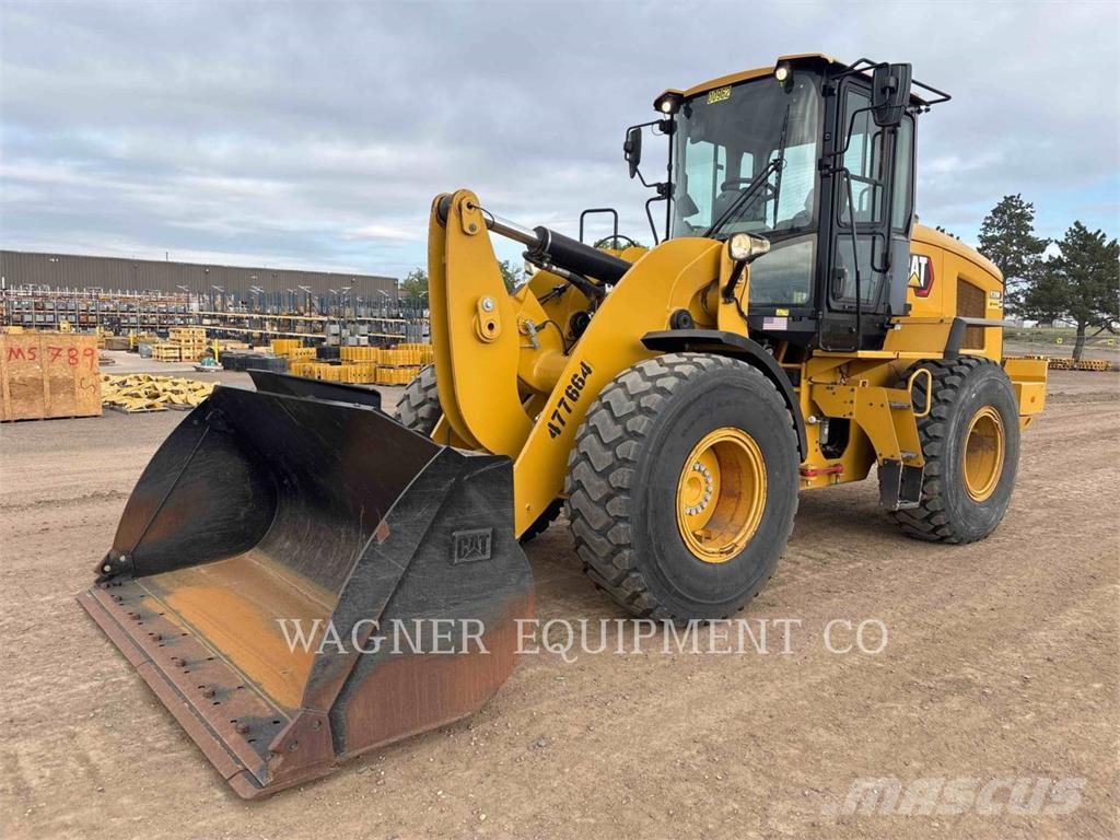 CAT 930M Kolesni nakladalci