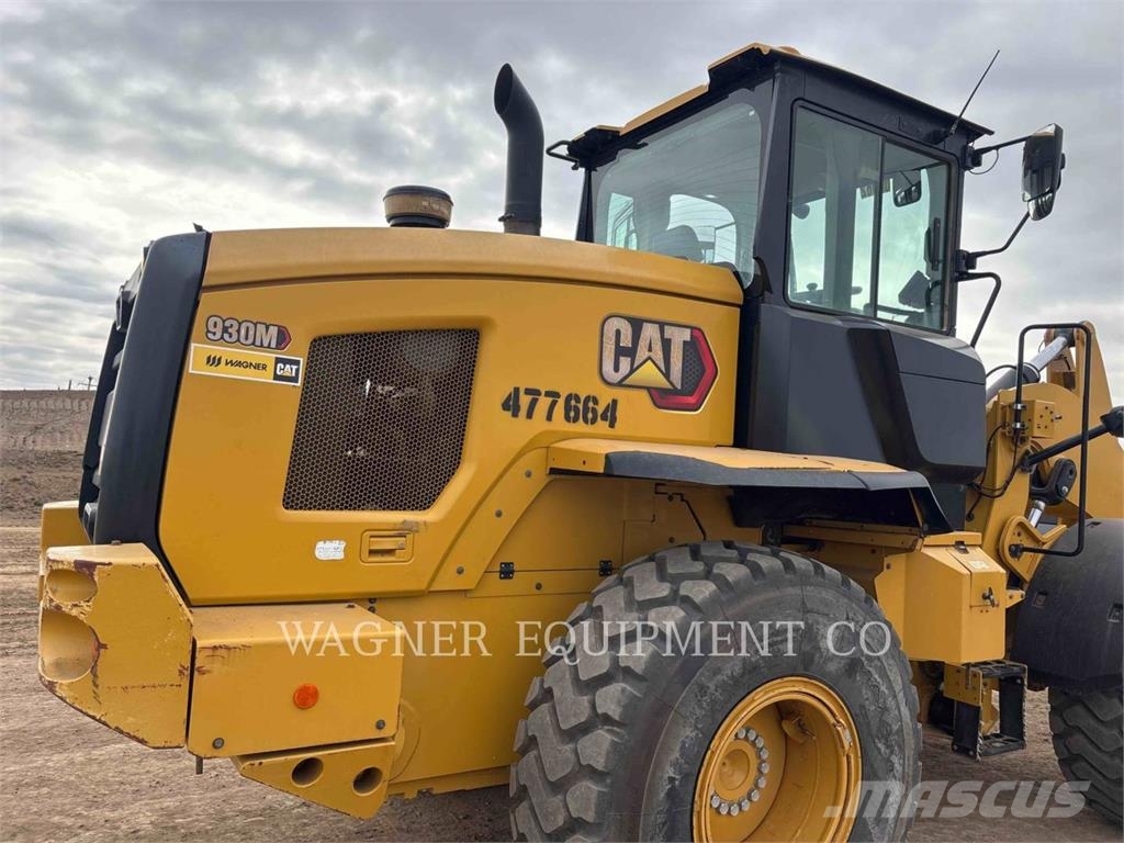 CAT 930M Kolesni nakladalci