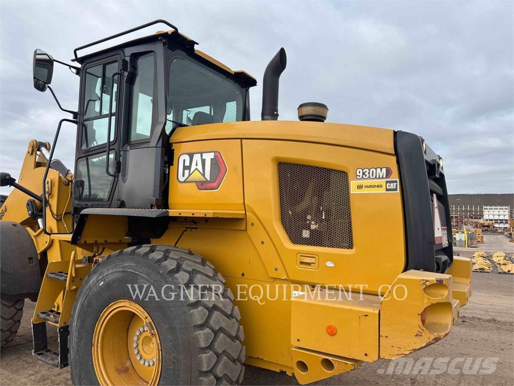 CAT 930M Kolesni nakladalci