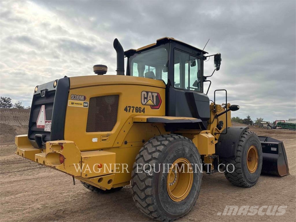 CAT 930M Kolesni nakladalci