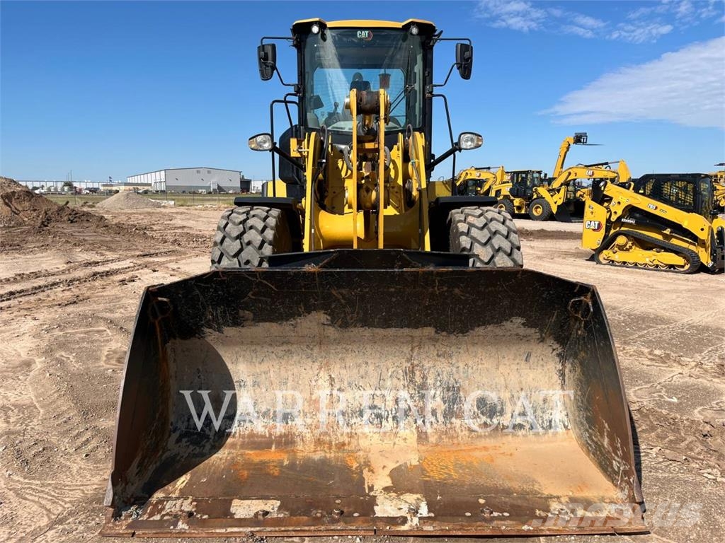 CAT 930M Kolesni nakladalci