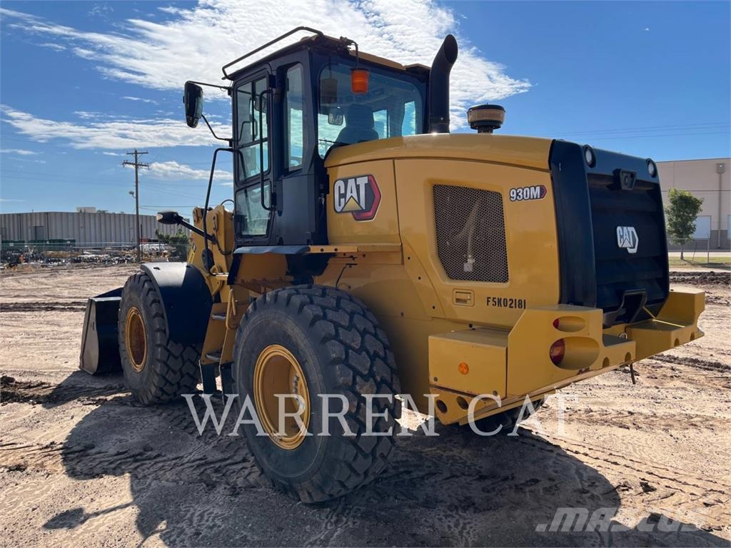 CAT 930M Kolesni nakladalci