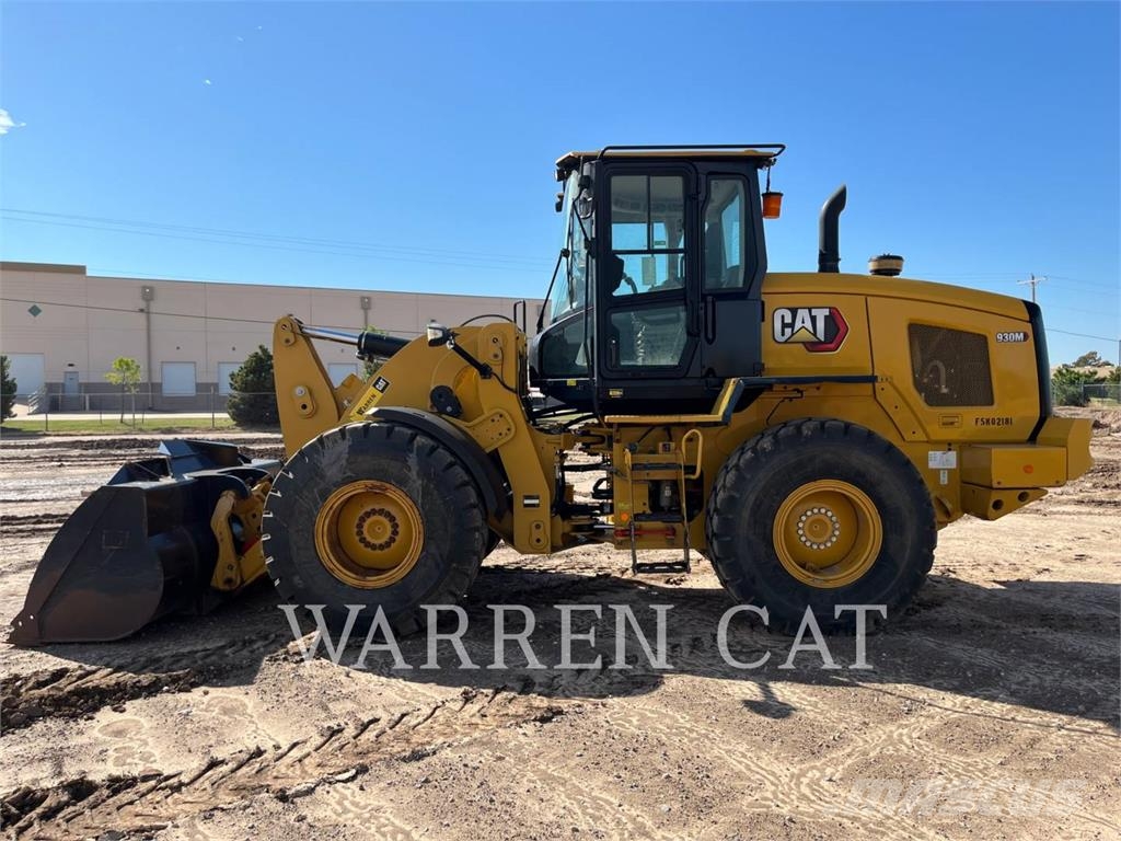 CAT 930M Kolesni nakladalci