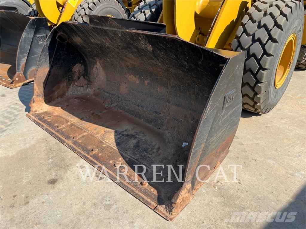 CAT 930M Wheel loaders