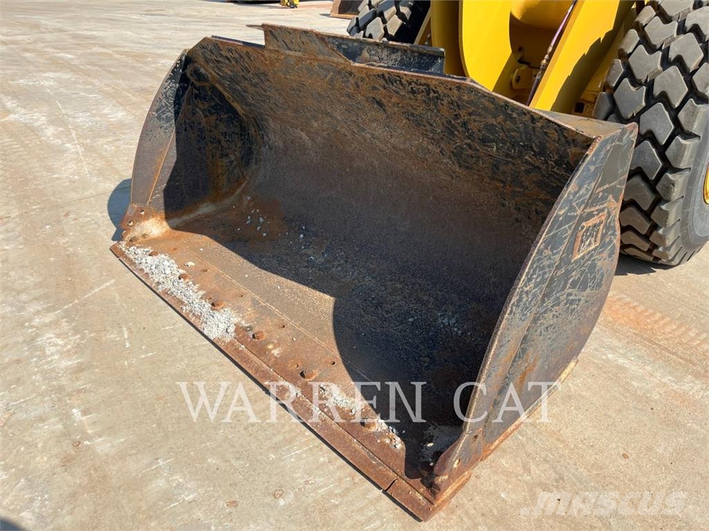 CAT 930M Wheel loaders