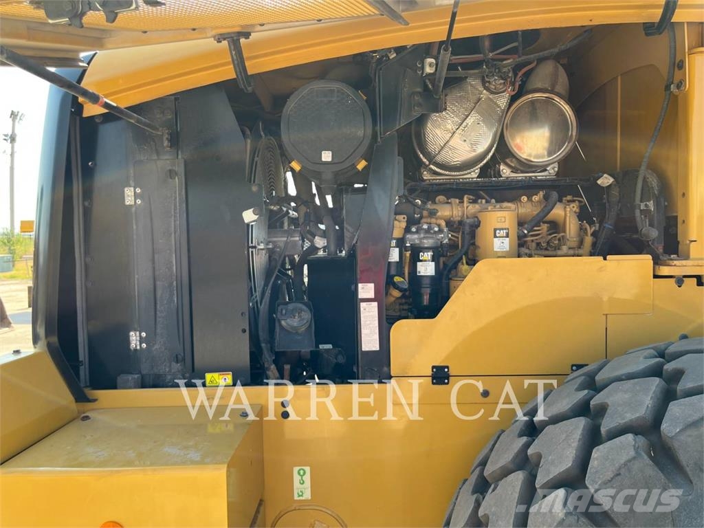 CAT 930M Wheel loaders