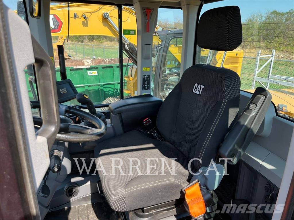 CAT 930M Wheel loaders