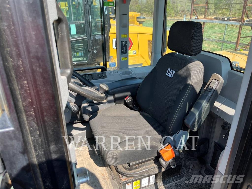CAT 930M Wheel loaders