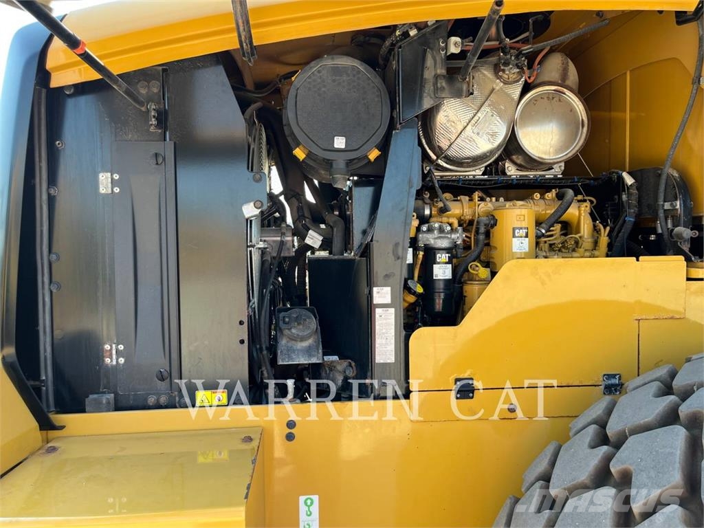 CAT 930M Wheel loaders
