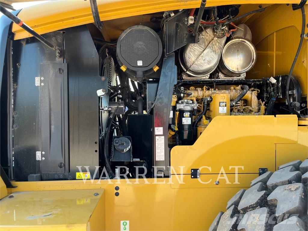 CAT 930M Wheel loaders