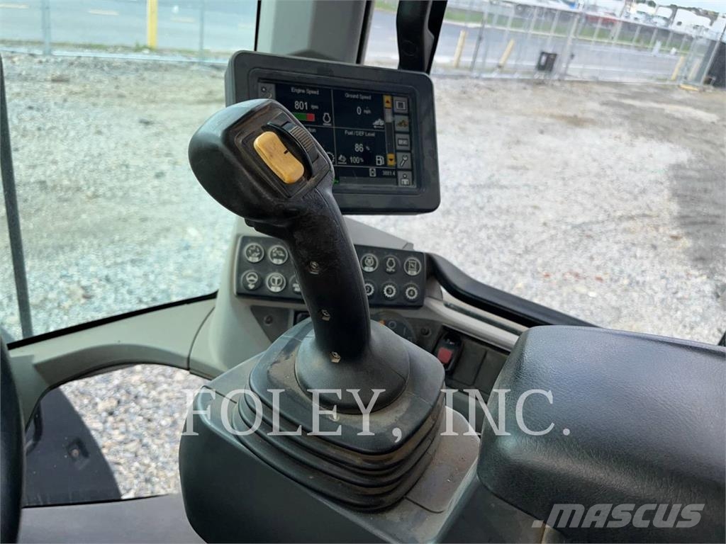 CAT 930M Wielladers