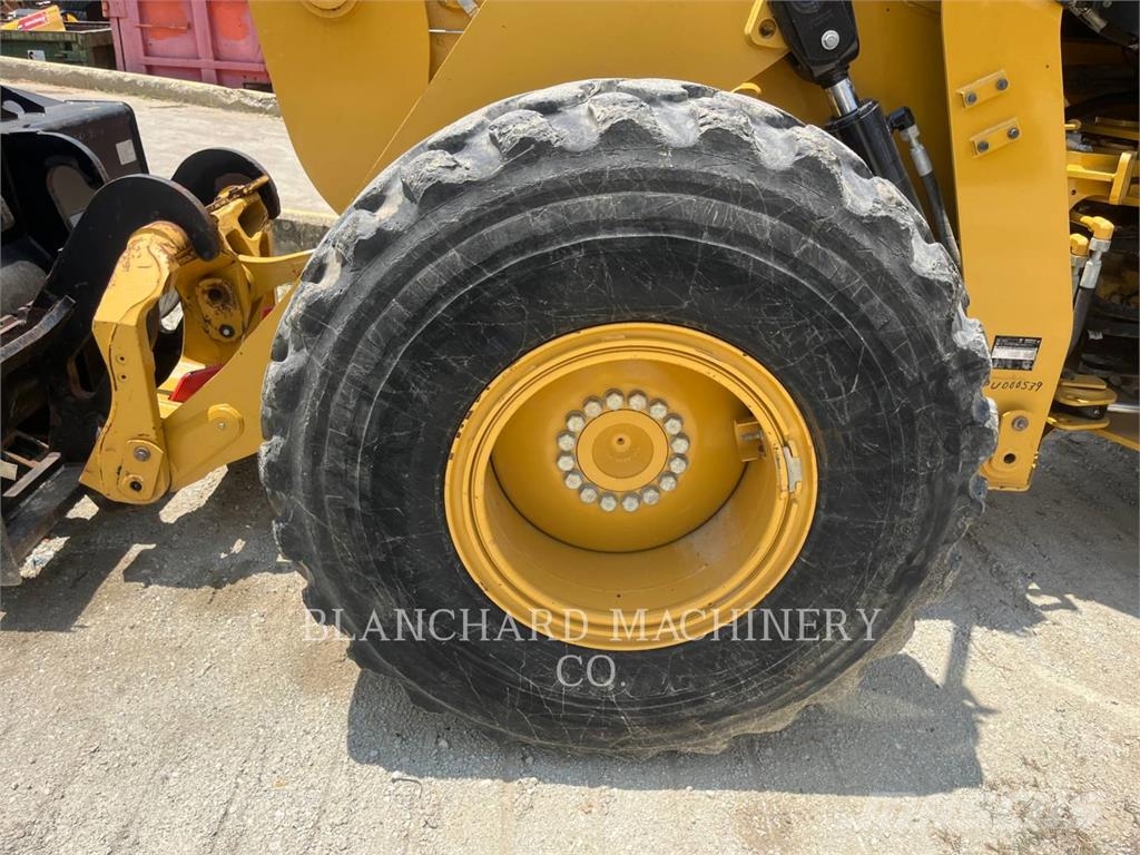 CAT 930M Wheel loaders