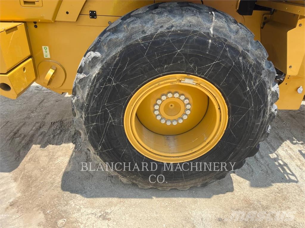 CAT 930M Wheel loaders