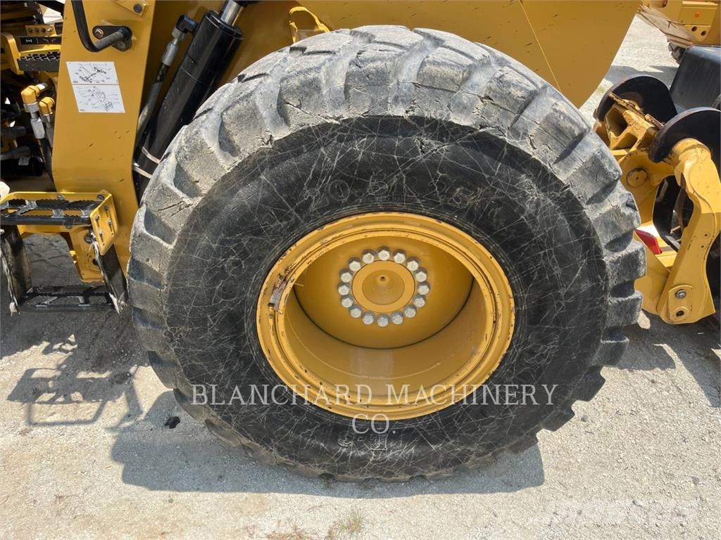 CAT 930M Wheel loaders