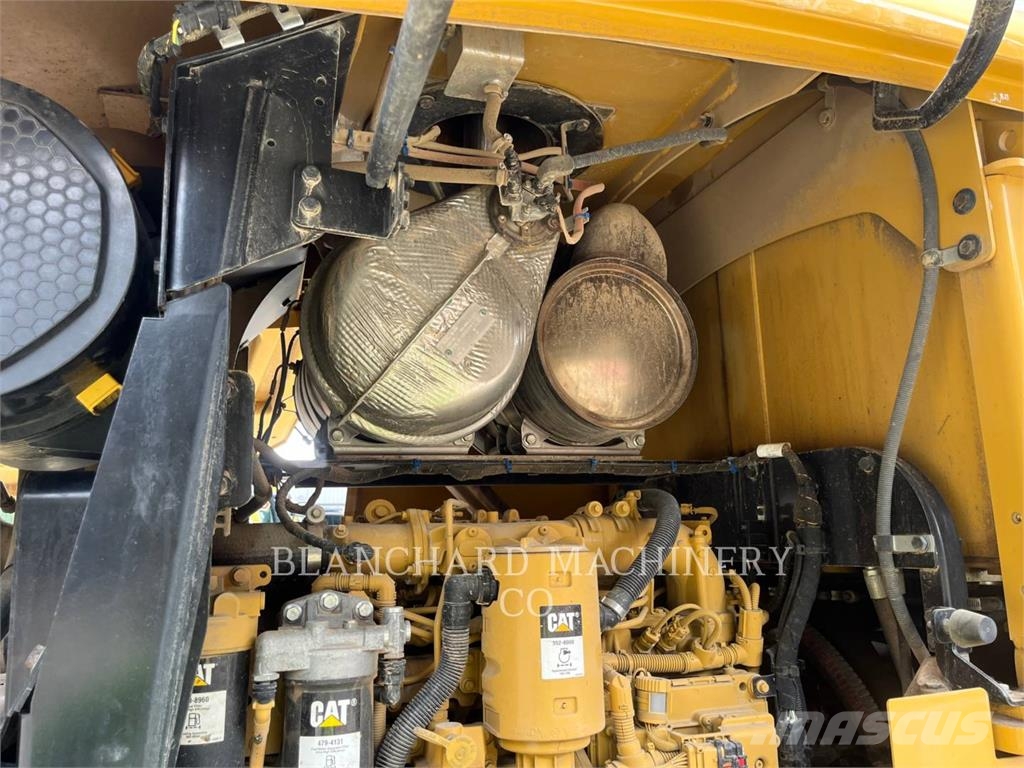 CAT 930M Wheel loaders