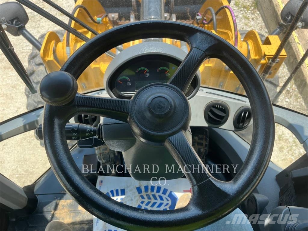 CAT 930M Wheel loaders
