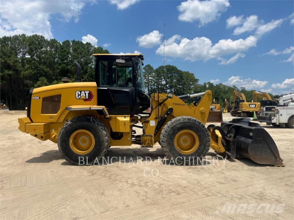 CAT 930M Wheel loaders
