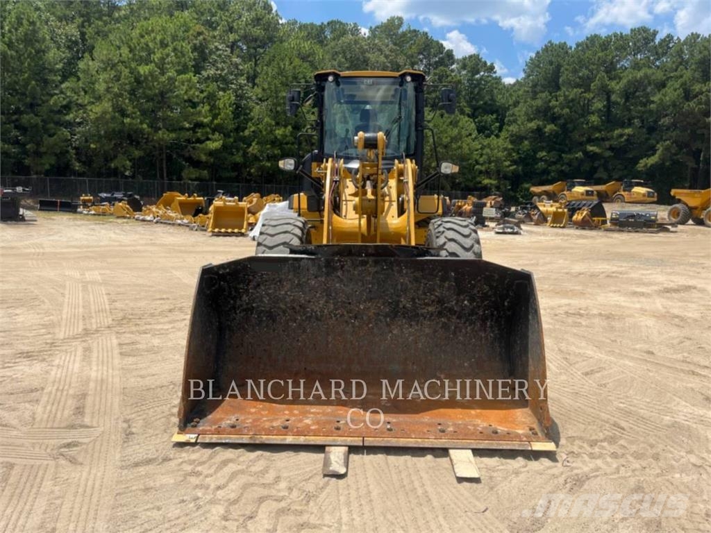CAT 930M Wheel loaders