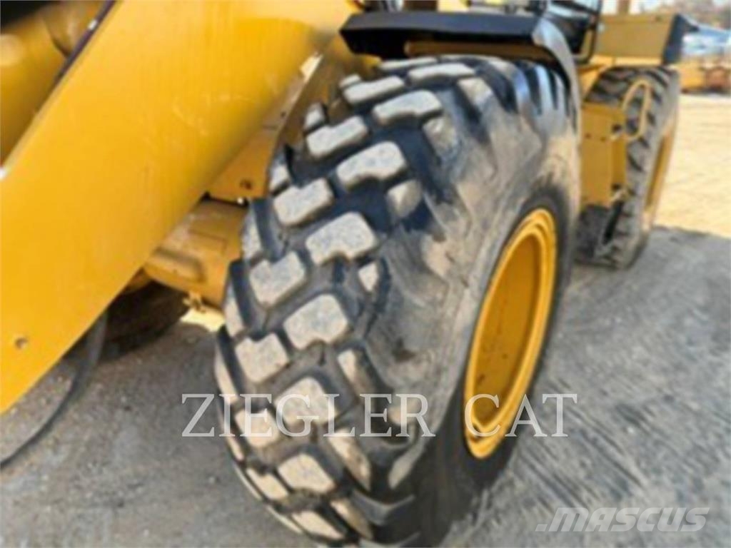 CAT 930M 휠로우더