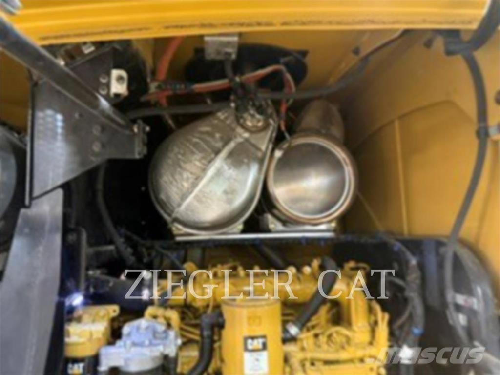CAT 930M 휠로우더