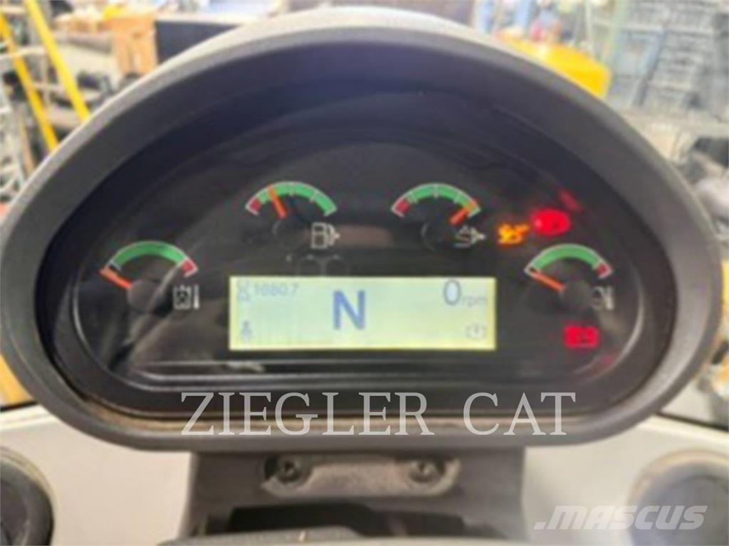 CAT 930M 휠로우더