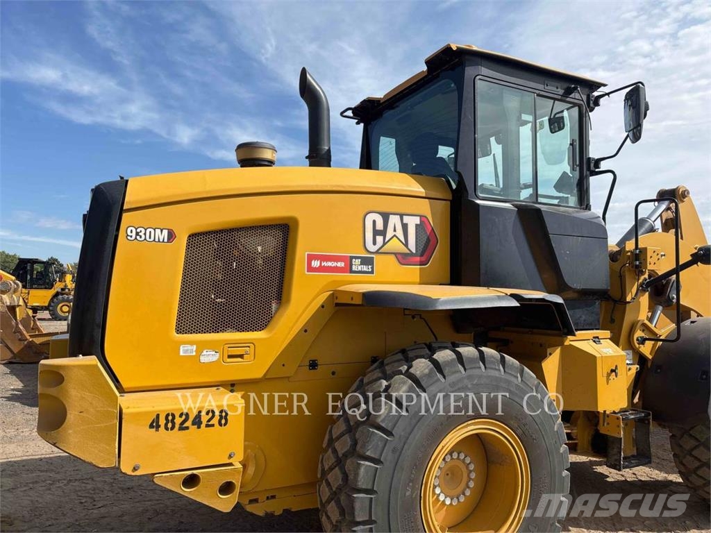 CAT 930M Kolesni nakladalci