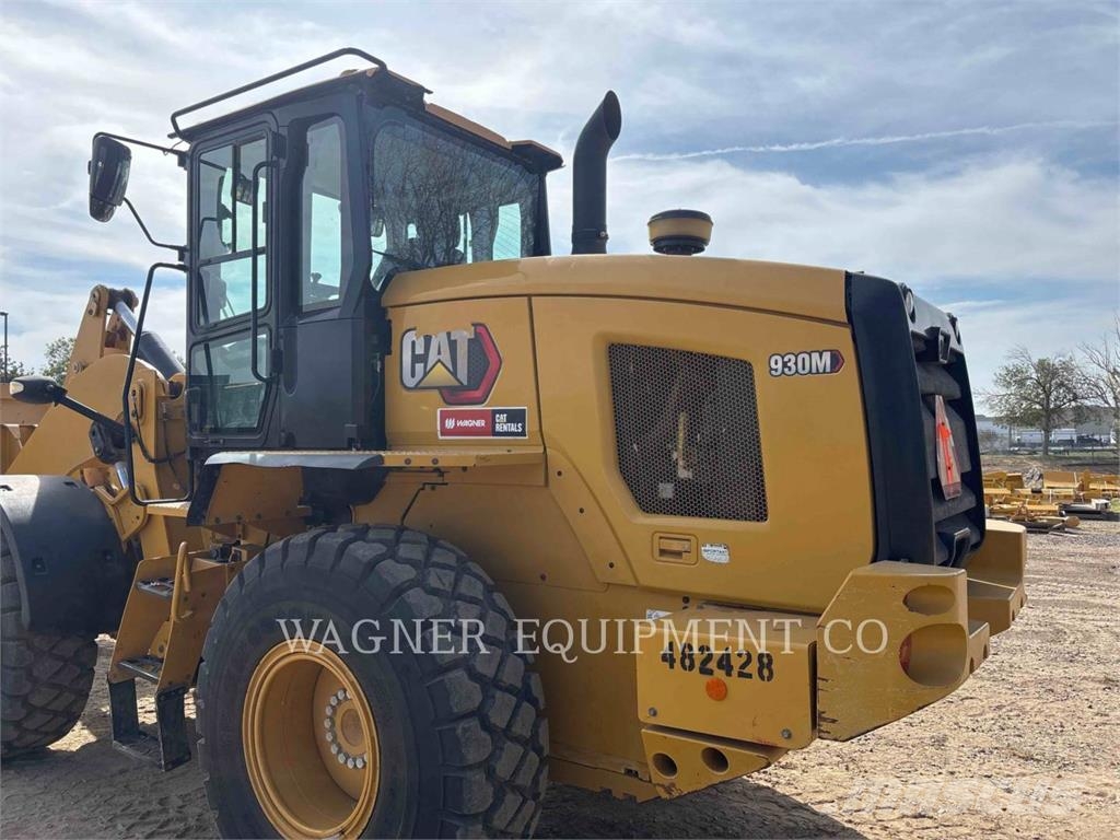 CAT 930M Kolesni nakladalci