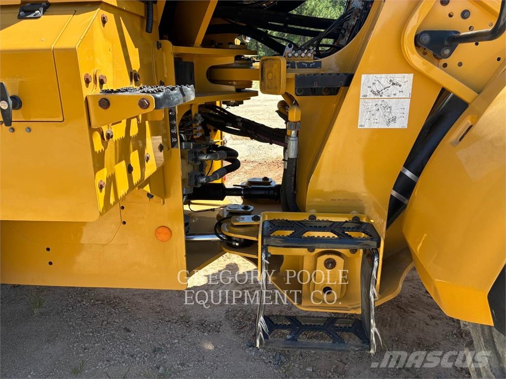 CAT 930M Chargeuse sur pneus