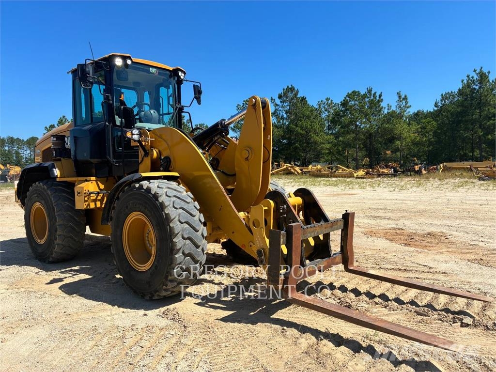 CAT 930M Chargeuse sur pneus
