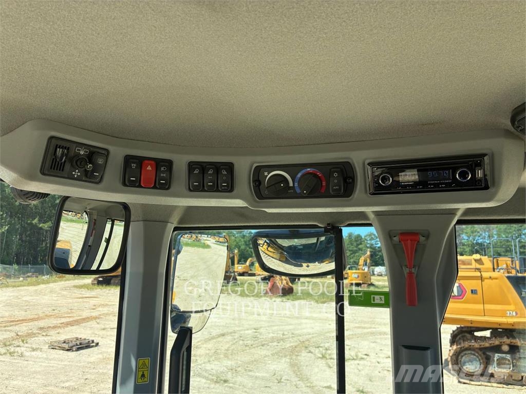 CAT 930M Chargeuse sur pneus