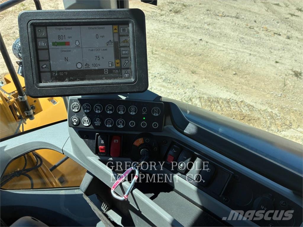 CAT 930M Chargeuse sur pneus