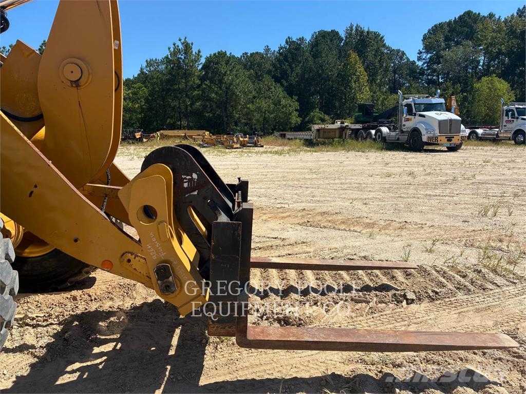 CAT 930M Chargeuse sur pneus
