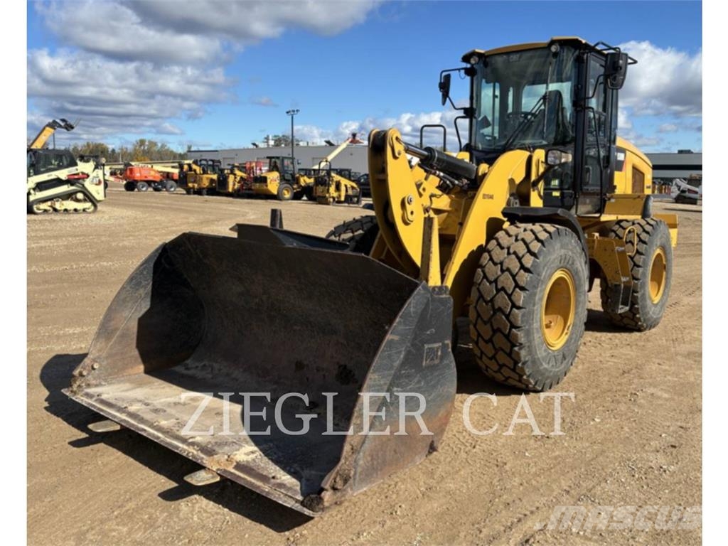 CAT 930M Utovarivači na točkove
